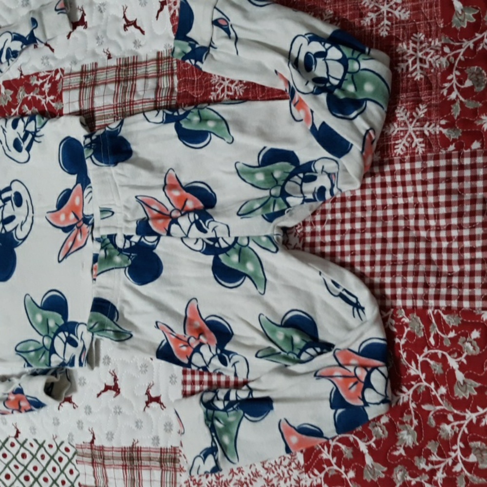Minnie Mouse PJ Set - Picture 3 of 6